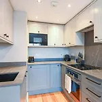 Kensington Urban Retreat