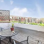 Kensington Urban Retreat